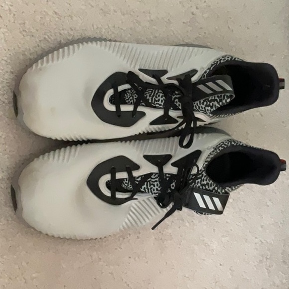 Adidas Alpha Bounce - Picture 1 of 5